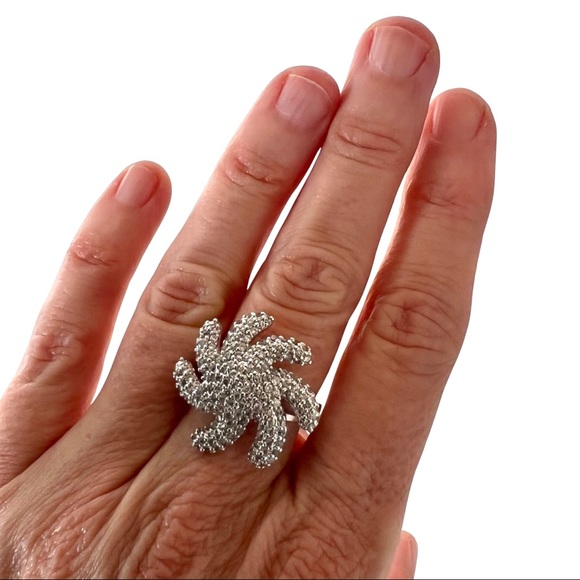 Silver Tone Starburst Dress Ring - Size 8 - Picture 2 of 3